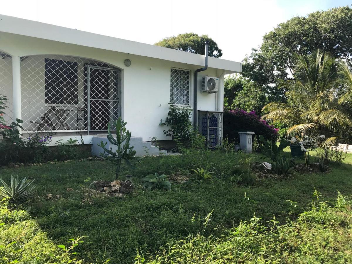 Jardin Des Anges-Bungalows Creoles Et Studio Le Moule Exterior foto